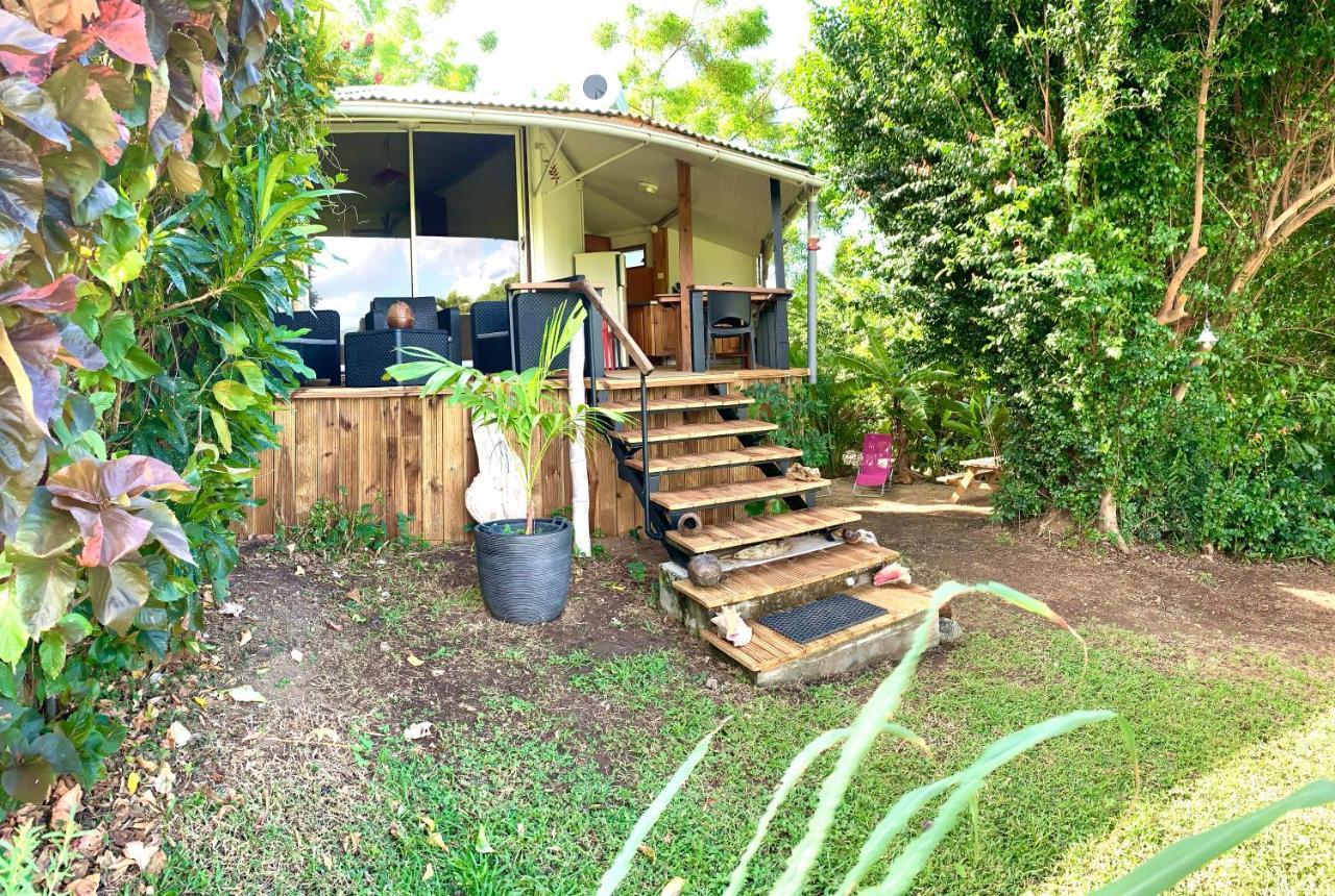 LODGE COLIBRIS vue panoramique mer et montagne pelée , 500 m plage dans un parc , Calme assuré Idéal pour découvrir le nord Caraïbes Le Carbet Extérieur photo