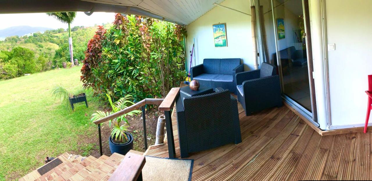 LODGE COLIBRIS vue panoramique mer et montagne pelée , 500 m plage dans un parc , Calme assuré Idéal pour découvrir le nord Caraïbes Le Carbet Extérieur photo