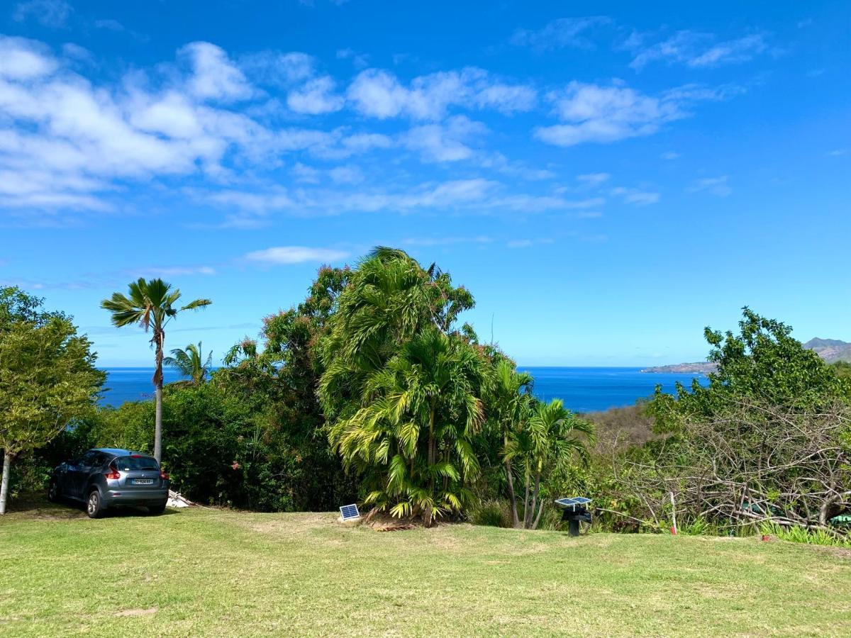 LODGE COLIBRIS vue panoramique mer et montagne pelée , 500 m plage dans un parc , Calme assuré Idéal pour découvrir le nord Caraïbes Le Carbet Extérieur photo